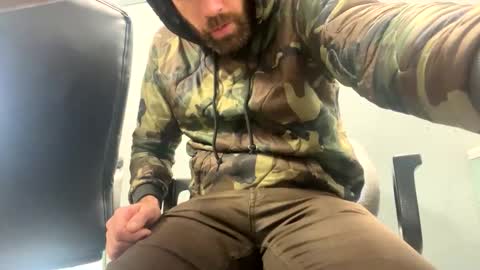 Snapshot of sirvix_bruiser chatting on December 22, 2025, 4:26 pm sirvix_bruiser online show from December 22, 2025, 4:26 pm