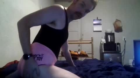 Snapshot of sissiebeard chatting on November 3, 2025, 8:15 am sissiebeard online show from November 3, 2025, 8:15 am
