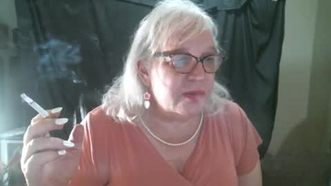 Snapshot of sissydianetx chatting on September 23, 2025, 11:30 pm Sissy Diane online show from September 23, 2025, 11:30 pm