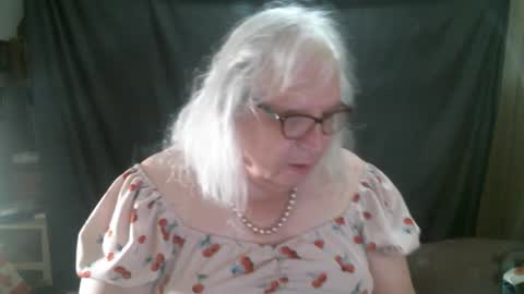 Snapshot of sissydianetx chatting on October 18, 2025, 12:39 pm Sissy Diane online show from October 18, 2025, 12:39 pm