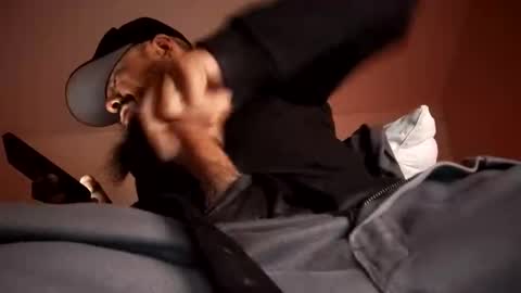 Snapshot of six_23 chatting on April 3, 2026, 2:42 am Sixxx online show from April 3, 2026, 2:42 am