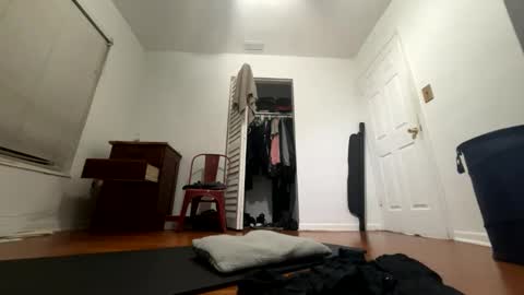 Snapshot of sixfootfournine chatting on April 5, 2026, 8:22 am SIXFOOTFOURNINE online show from April 5, 2026, 8:22 am