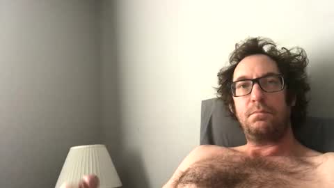 sixfootseven online show from February 19, 2026, 3:19 pm