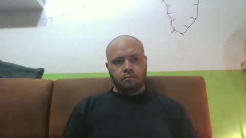 sixten19795 online show from November 18, 2025, 7:46 am