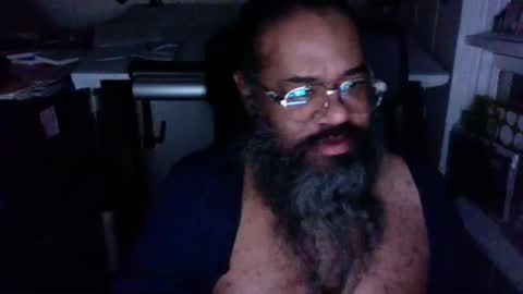 Snapshot of siyah_sakal chatting on December 21, 2024, 10:06 am siyah_sakal online show from December 21, 2024, 10:06 am