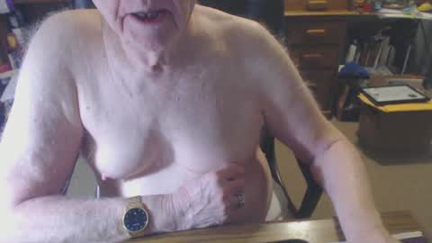 Snapshot of sjbottomboi chatting on March 12, 2025, 5:35 am sjbottomboi online show from March 12, 2025, 5:35 am