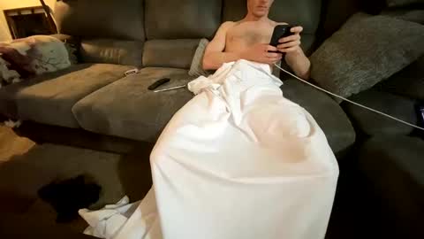 Snapshot of sk80hi0 chatting on February 22, 2025, 5:23 am sk80hi0 online show from February 22, 2025, 5:23 am