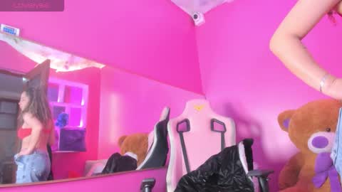 Snapshot of skaila_angels1 chatting on October 25, 2025, 1:13 am skaila_angels1 online show from October 25, 2025, 1:13 am