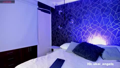 SKAILYN ANGELS online show from November 25, 2025, 6:02 am