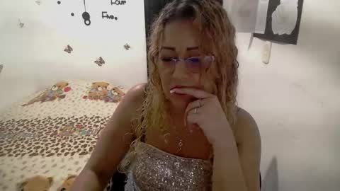 Snapshot of skarleth_diaz chatting on February 28, 2026, 5:08 am SKARLETH online show from February 28, 2026, 5:08 am