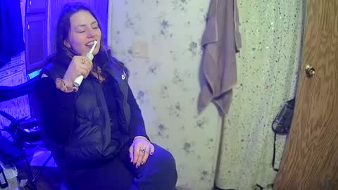 Snapshot of skarlettrose911 chatting on February 15, 2025, 11:03 pm Skarlett Rose online show from February 15, 2025, 11:03 pm