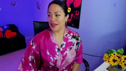 Snapshot of skater_gal chatting on April 23, 2026, 5:15 pm susan ramires online show from April 23, 2026, 5:15 pm