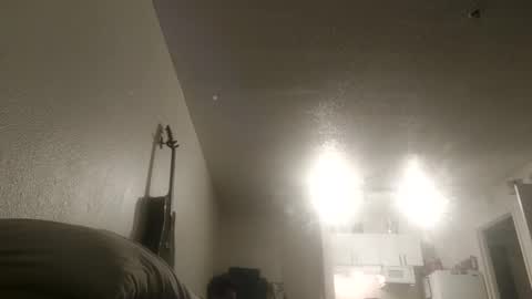 Snapshot of skeeelow chatting on January 16, 2025, 9:27 am skeeelow online show from January 16, 2025, 9:27 am