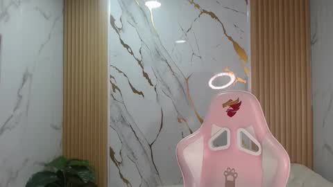 Skarlet online show from March 18, 2026, 12:58 am