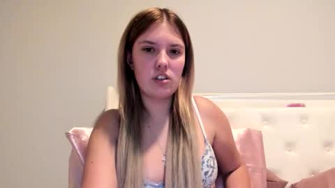 skiimaskabby online show from September 11, 2025, 2:55 am