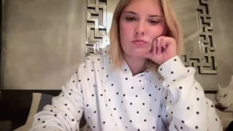 skiimaskabby online show from July 1, 2026, 4:58 am
