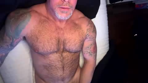 Snapshot of skimaskedbeef chatting on December 24, 2024, 9:39 am BEEF online show from December 24, 2024, 9:39 am