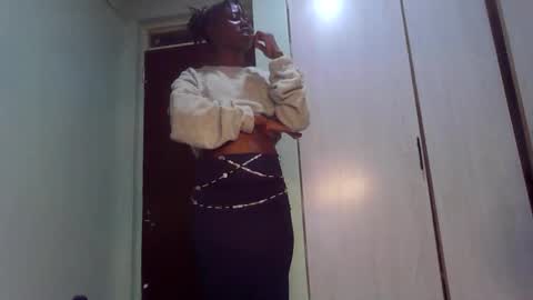 skinny_jass online show from May 2, 2026, 2:27 am