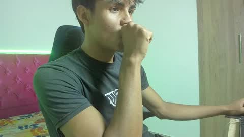 Snapshot of skinny_sam23 chatting on April 18, 2026, 2:48 am sam online show from April 18, 2026, 2:48 am