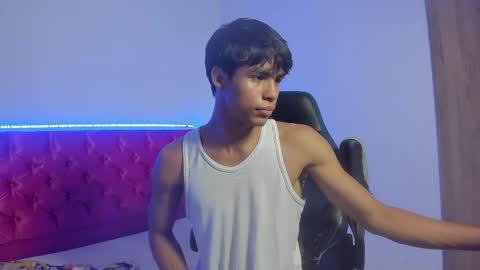 Snapshot of skinny_sam23 chatting on April 27, 2026, 2:31 am sam online show from April 27, 2026, 2:31 am