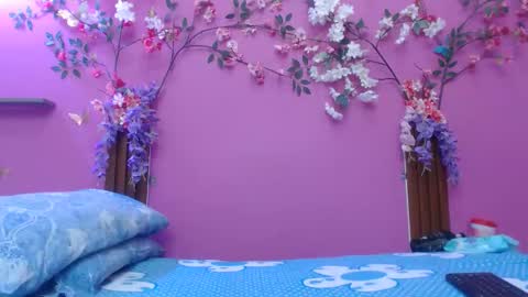 Snapshot of skinnybarbie022 chatting on February 13, 2026, 1:12 am barbi online show from February 13, 2026, 1:12 am