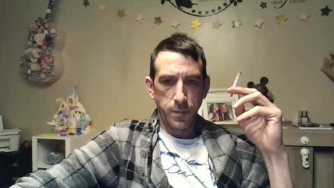 Snapshot of skinnybigcock2 chatting on April 7, 2026, 3:40 am SkinnyBigCock2 online show from April 7, 2026, 3:40 am