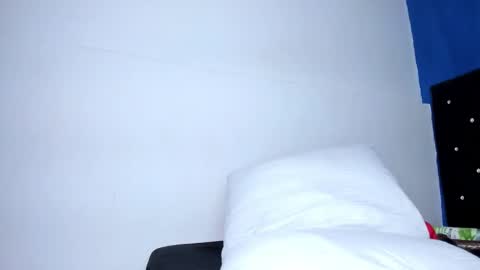 Snapshot of skinnycollins chatting on October 14, 2025, 1:28 am Skinny online show from October 14, 2025, 1:28 am