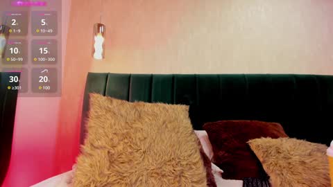 Snapshot of skinnydoll_1 chatting on December 12, 2024, 3:16 pm Mila online show from December 12, 2024, 3:16 pm