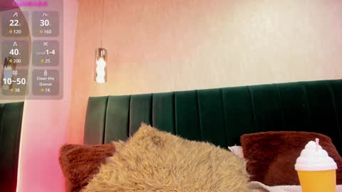 Snapshot of skinnydoll_1 chatting on December 14, 2024, 6:30 pm Mila online show from December 14, 2024, 6:30 pm