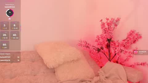 Snapshot of skinnydoll_1 chatting on October 17, 2025, 8:11 pm Mila online show from October 17, 2025, 8:11 pm