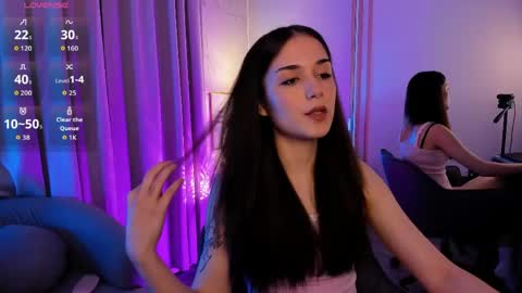 Ellie online show from May 6, 2026, 8:25 pm