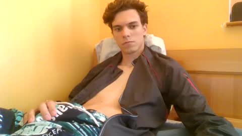 bigdihhhhh online show from June 18, 2026, 12:42 pm
