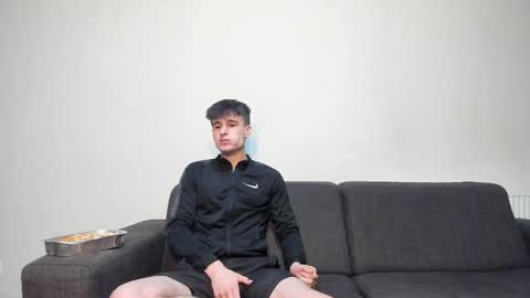 skinnyguywithbigd online show from December 22, 2024, 1:45 am