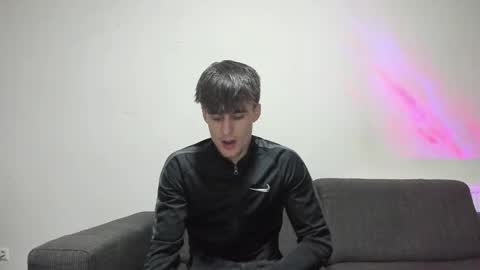 skinnyguywithbigd online show from January 7, 2025, 8:10 pm