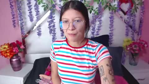 Snapshot of skinnyhorny_ chatting on January 28, 2025, 2:32 am  SKINNYHORNY   online show from January 28, 2025, 2:32 am
