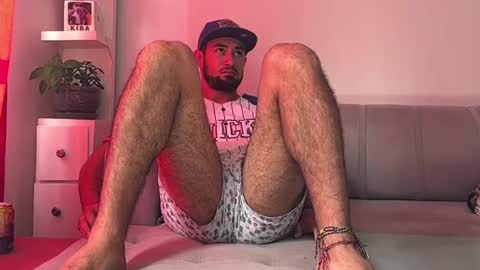 Snapshot of skinnylatin69 chatting on January 10, 2025, 7:11 pm skinnylatin69 online show from January 10, 2025, 7:11 pm