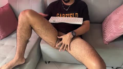 Snapshot of skinnylatin69 chatting on January 16, 2025, 9:40 pm skinnylatin69 online show from January 16, 2025, 9:40 pm