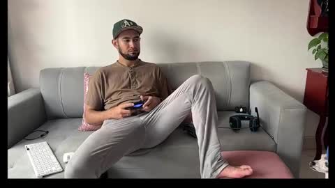 Snapshot of skinnylatin69 chatting on February 20, 2025, 5:29 pm skinnylatin69 online show from February 20, 2025, 5:29 pm