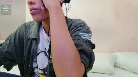 Snapshot of skinnyneighbour_ chatting on July 1, 2026, 2:57 am Karla online show from July 1, 2026, 2:57 am