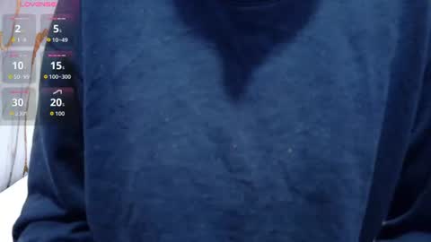 Snapshot of skinnyneighbour_ chatting on July 8, 2026, 3:11 am Karla online show from July 8, 2026, 3:11 am