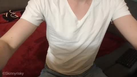 Snapshot of skinnyrisky chatting on January 10, 2026, 7:37 pm skinnyrisky online show from January 10, 2026, 7:37 pm
