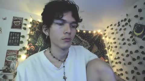 skiny_dann online show from May 12, 2026, 3:58 am