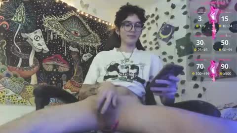 skiny_dann online show from May 18, 2026, 4:07 am