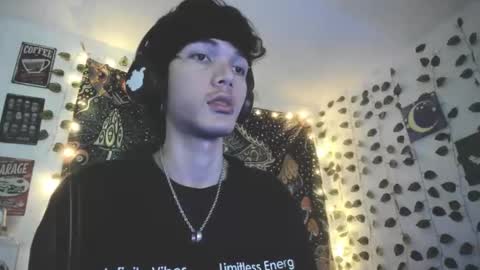 skiny_dann online show from May 24, 2026, 3:33 am