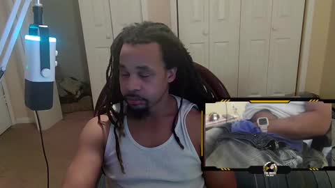 Snapshot of skinzandbait chatting on December 17, 2024, 9:07 am strokerpoker online show from December 17, 2024, 9:07 am