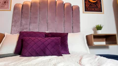 Snapshot of sky_caroline chatting on November 6, 2025, 7:15 pm Sky Caroline online show from November 6, 2025, 7:15 pm