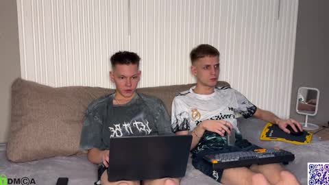 Snapshot of sky_hunter chatting on October 30, 2025, 4:30 pm sky_hunter online show from October 30, 2025, 4:30 pm