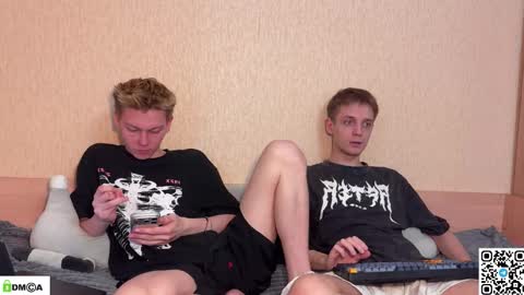 Snapshot of sky_hunter chatting on February 24, 2026, 9:18 am sky_hunter online show from February 24, 2026, 9:18 am