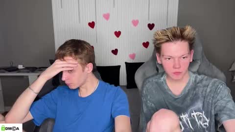 Snapshot of sky_hunter chatting on March 16, 2026, 12:53 pm sky_hunter online show from March 16, 2026, 12:53 pm