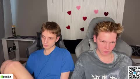 Snapshot of sky_hunter chatting on March 17, 2026, 12:30 pm sky_hunter online show from March 17, 2026, 12:30 pm